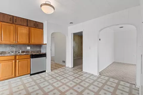 Entry Way - 323 5th St, Algoma, WI 54201 photo 4 of 4