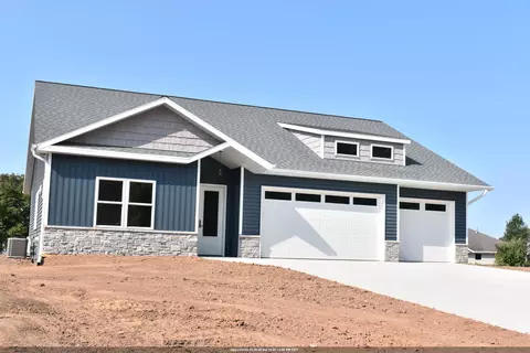 3208 Eclipse Dr, Green Bay, WI 54311
