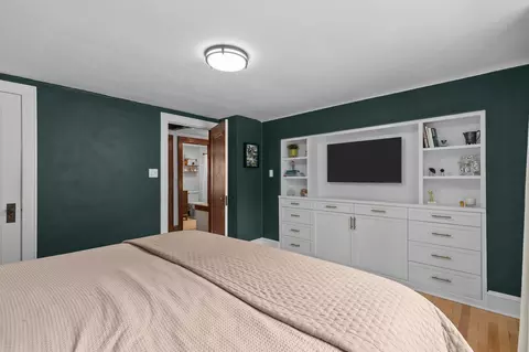 Bedroom - 208 W Parkway Blvd, Appleton, WI 54911 photo 2 of 5