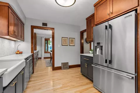 Kitchen - 208 W Parkway Blvd, Appleton, WI 54911 photo 4 of 5