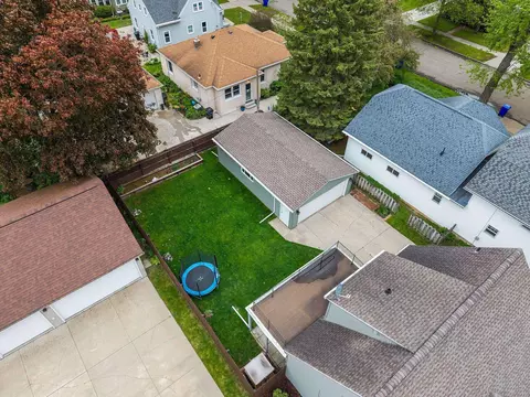 View/Area - 208 W Parkway Blvd, Appleton, WI 54911 photo 2 of 7