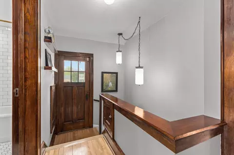 Entry Way - 208 W Parkway Blvd, Appleton, WI 54911 photo 4 of 7