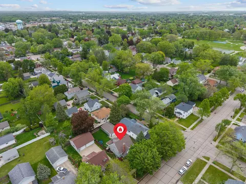 View/Area - 208 W Parkway Blvd, Appleton, WI 54911 photo 3 of 7