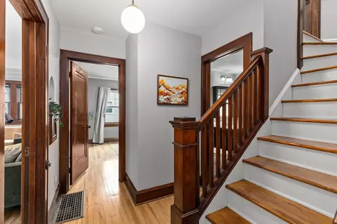 Entry Way - 208 W Parkway Blvd, Appleton, WI 54911 photo 3 of 7