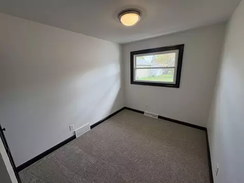 Bedroom - 833 W Browning St, Appleton, WI 54914 photo 2 of 4