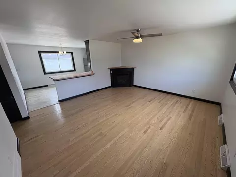 Living - 833 W Browning St, Appleton, WI 54914 photo 1 of 2