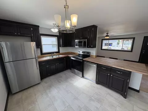 Kitchen - 833 W Browning St, Appleton, WI 54914 photo 3 of 5