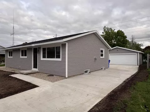 833 W Browning St, Appleton, WI 54914