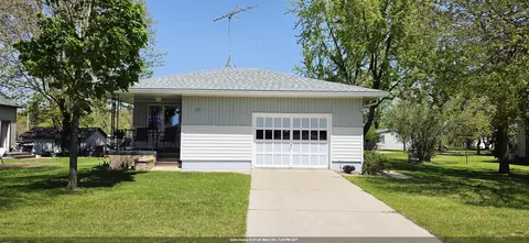 707 E 5th St, Shawano, WI 54166