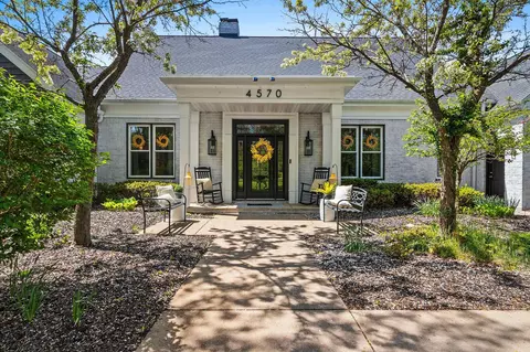 4570 Choctaw Trl, Green Bay, WI 54313