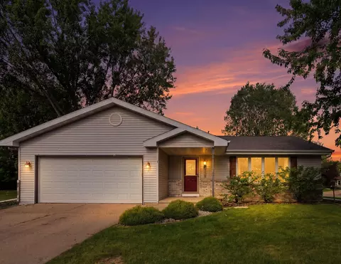 1115 Sawtell Ct, Oshkosh, WI 54902