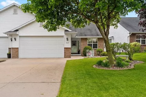 5529 W Brookview Dr, Appleton, WI 54913
