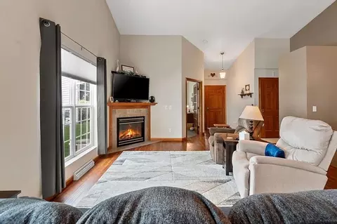 Living - 5529 W Brookview Dr, Appleton, WI 54913 photo 2 of 7