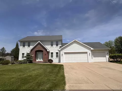 2704 Brookview Dr, Green Bay, WI 54313