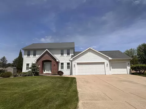 2704 Brookview Dr, Green Bay, WI 54313