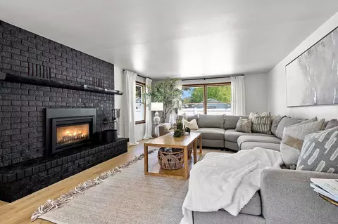 Living - 910 Park St, Wrightstown, WI 54180 photo 1 of 5
