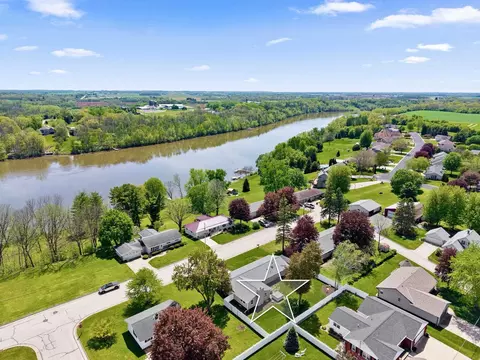 View/Area - 910 Park St, Wrightstown, WI 54180 photo 3 of 3