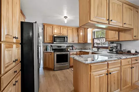 Kitchen - 910 Park St, Wrightstown, WI 54180 photo 2 of 4