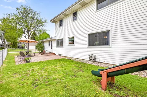 Exterior - 2615 N Union St, Appleton, WI 54911 photo 4 of 7