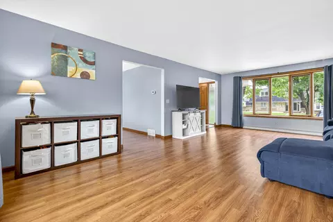 Living - 2615 N Union St, Appleton, WI 54911 photo 3 of 6