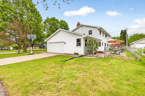 Exterior - 2615 N Union St, Appleton, WI 54911 photo 2 of 7