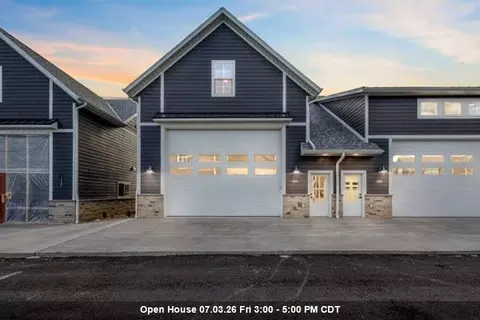 844 S 18th Ave #9, Sturgeon Bay, WI 54235