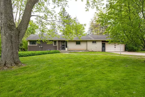 5419 Long Ct, Appleton, WI 54914