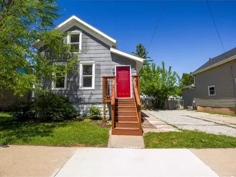 712 W 9th Ave, Oshkosh, WI 54902