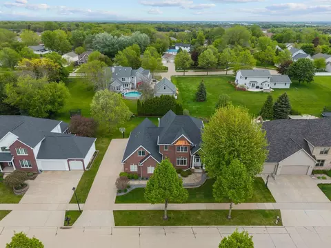 View/Area - 4916 N Silentwind Way, Appleton, WI 54913 photo 3 of 10