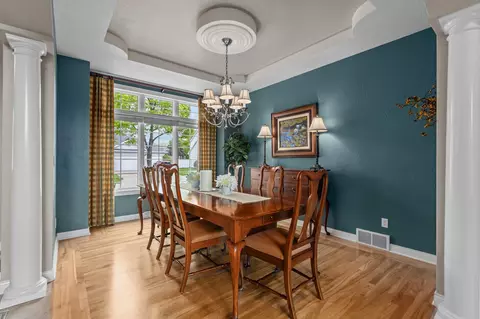 Dining - 4916 N Silentwind Way, Appleton, WI 54913 photo 2 of 3