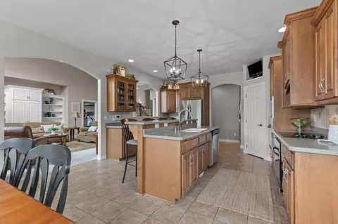 Kitchen - 4916 N Silentwind Way, Appleton, WI 54913 photo 2 of 5