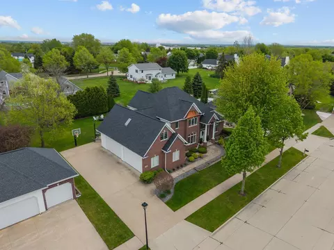 View/Area - 4916 N Silentwind Way, Appleton, WI 54913 photo 2 of 10