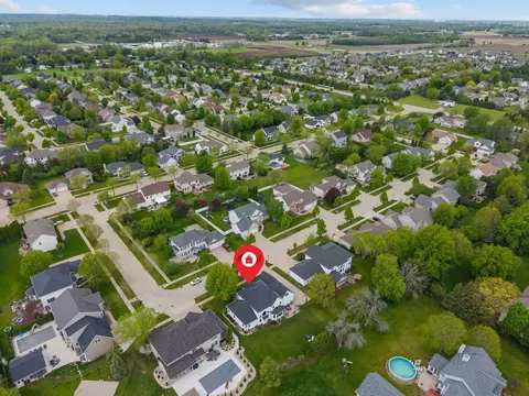 View/Area - 4916 N Silentwind Way, Appleton, WI 54913 photo 8 of 10
