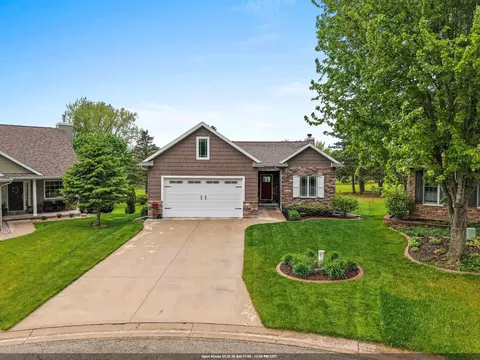 529 Golf Side Ct, Hortonville, WI 54944