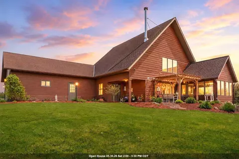 910 Shoemaker Rd, Brussels, WI 54204