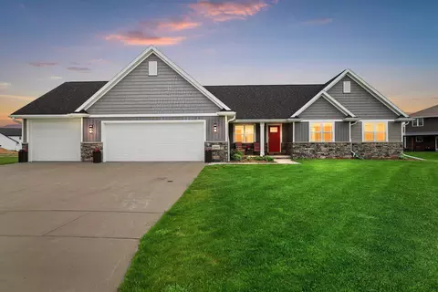 2000 Dobby St, De Pere, WI 54115