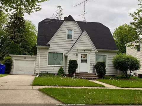 1738 N Erb St, Appleton, WI 54911