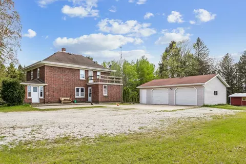 3720 E Hillcrest Rd, Two Rivers, WI 54241