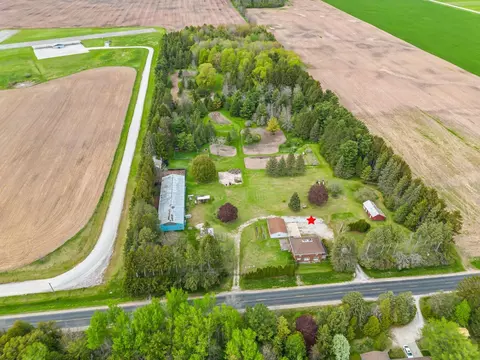 3720 E Hillcrest Rd, Two Rivers, WI 54241