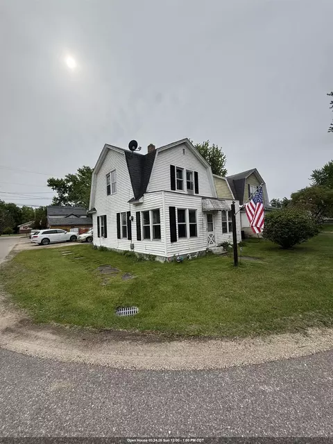 243 Maple St, Redgranite, WI 54970