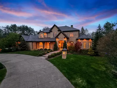 Exterior - 6830 N Purdy Pkwy, Appleton, WI 54913 photo 8 of 22