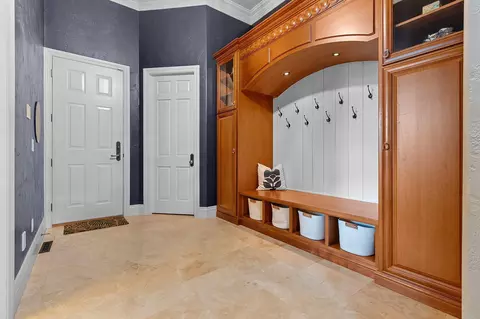 Entry Way - 6830 N Purdy Pkwy, Appleton, WI 54913 photo 3 of 3