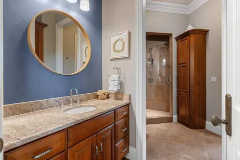 Bath - 6830 N Purdy Pkwy, Appleton, WI 54913 photo 7 of 11