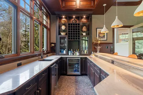 Kitchen - 6830 N Purdy Pkwy, Appleton, WI 54913 photo 5 of 7