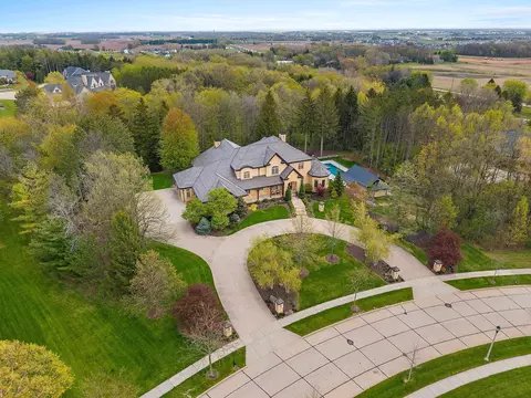 View/Area - 6830 N Purdy Pkwy, Appleton, WI 54913 photo 4 of 6