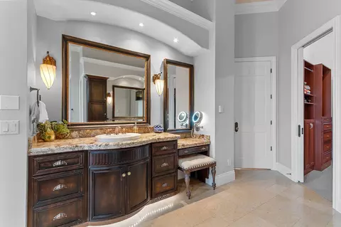 Bath - 6830 N Purdy Pkwy, Appleton, WI 54913 photo 6 of 11