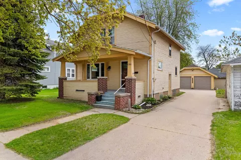 1311 Manila St, Manitowoc, WI 54220