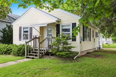 524 6th St, Menasha, WI 54952