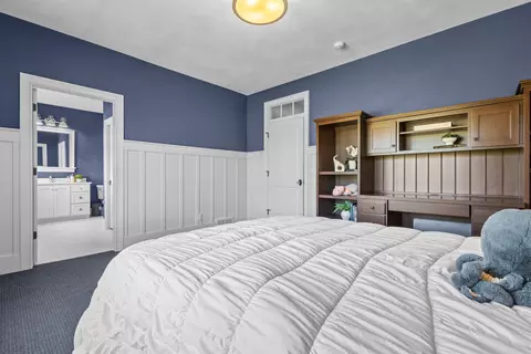 Bedroom - 2427 E Highpond Xing, Appleton, WI 54913 photo 3 of 6
