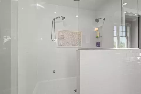 Bath - 2427 E Highpond Xing, Appleton, WI 54913 photo 6 of 10